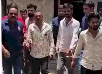 क्राइम ब्रांच की बड़ी कार्रवाई: 1 किलो एमडी ड्रग्स के साथ 5 आरोपी गिरफ्तार, रैपिडो चालक भी निकला तस्करी नेटवर्क का हिस्सा