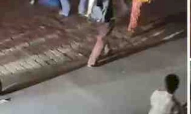 पुलिस चौकी, सीओ आवास और पुलिस क्वार्टर के साए में दबंगों का तांडव, युवक को लाठी-डंडों से पीटने का वीडियो वायरल; कानून-व्यवस्था पर उठे बड़े सवाल
