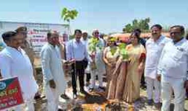जनप्रतिनिधियों, अधिकारियों और ग्रामवासियों ने लिया पर्यावरण संरक्षण का संकल्प, वृक्षों को बताया भावी पीढ़ियों की अमूल्य धरोहर