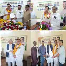 स्वतंत्रता संग्राम सेनानी परिवार प्रकोष्ठ के उपाध्यक्ष मूलचन्द मेधोनिया का प्रदेश कार्यालय में हुआ स्वागत'कांग्रेस सरकार बनते ही अमर शहीद वीर मनीराम अहिरवार की जन स्थली पर बनेगा विशाल स्मारक : बोले पूर्व राज्यसभा सांसद राजमणि पटेल